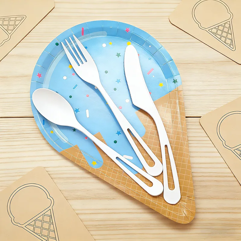 Ympäristöystävälliset pisaran muotoiset muoviset ruokailuvälineet